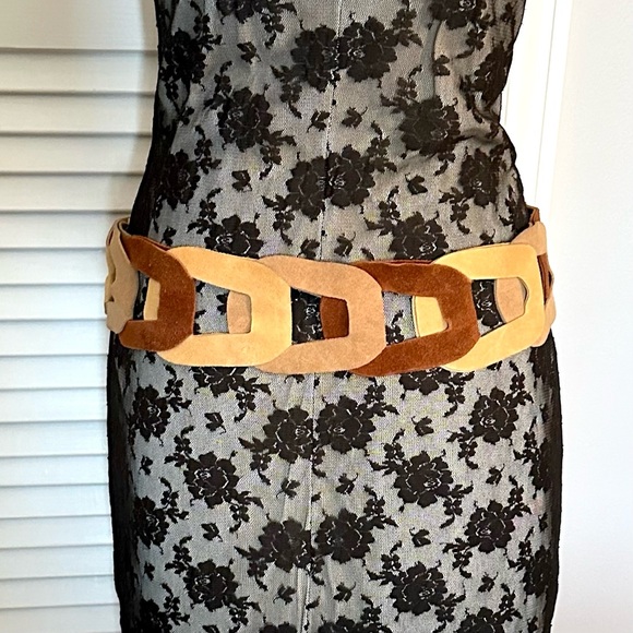 Vintage 1970’s Suede Leather Link Chain Tie Belt Retro Boho Vibes - Picture 8 of 13
